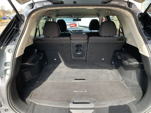 Used 2016 Nissan Rogue SV AWD/4WD image 9