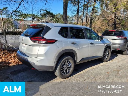 Used 2024 Nissan Rogue S image 8