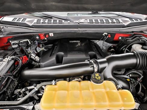 Used 2018 Ford F150 Lariat w/ Equipment Group 502A Luxury image 13