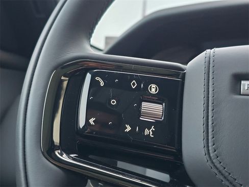 New 2025 Land Rover Range Rover Velar Dynamic SE image 20