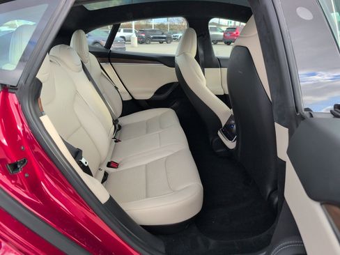 Used 2023 Tesla Model S Standard Range image 25