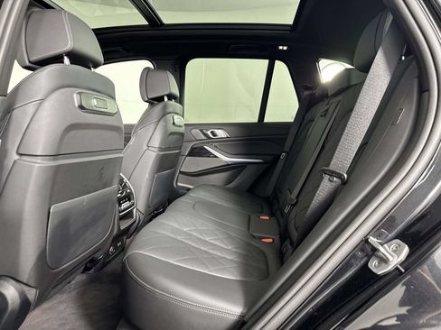 Used 2024 BMW X5 xDrive40i w/ M Sport Package AWD/4WD image 32