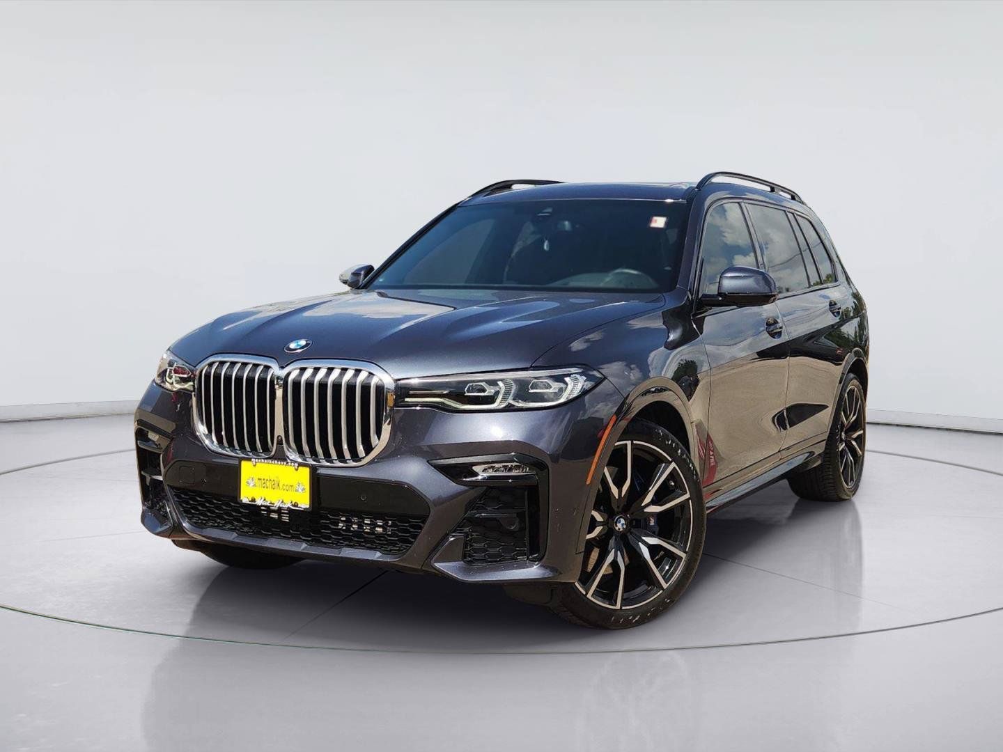 Used 2022 BMW X7 xDrive40i w/ M Sport Package AWD/4WD image 1