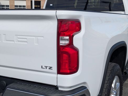 Used 2020 Chevrolet Silverado 3500 LTZ AWD/4WD image 11