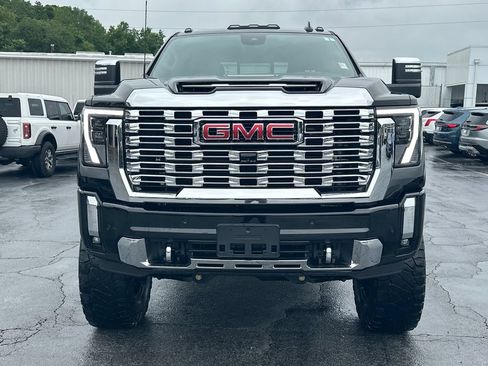 Used 2025 GMC Sierra 2500 Denali w/ Denali Reserve Package AWD/4WD image 3