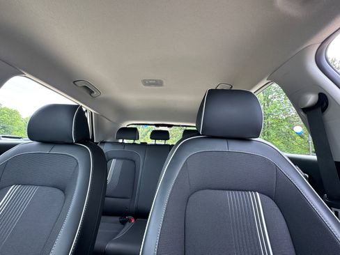 Certified 2026 Hyundai Venue SEL FWD image 31