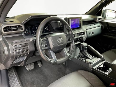 Used 2025 Toyota Tacoma SR image 17