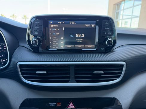 Used 2021 Hyundai Tucson SE w/ Cargo Package FWD image 12