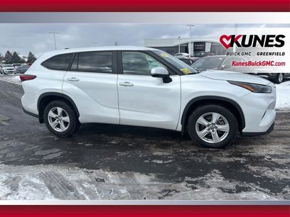 Used 2023 Toyota Highlander LE