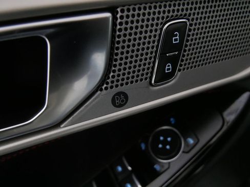 Used 2023 Ford Explorer ST-Line image 14