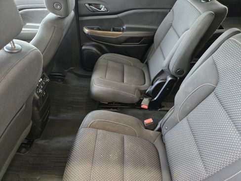 Used 2023 GMC Acadia SLE w/ Driver Convenience Package FWD image 22