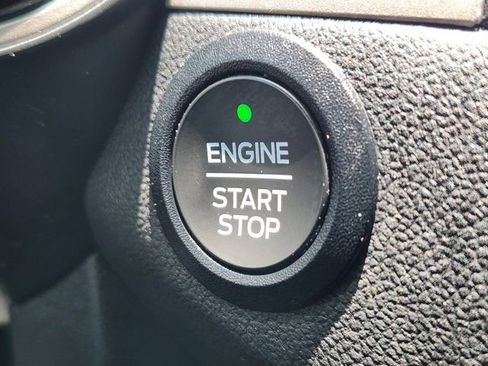 Used 2022 Ford Escape SEL FWD image 19