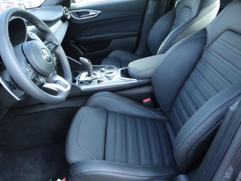 New 2025 Alfa Romeo Giulia w/ Veloce Package Rwd image 17