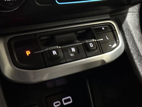 Used 2021 GMC Acadia SLE w/ Driver Convenience Package FWD image 17