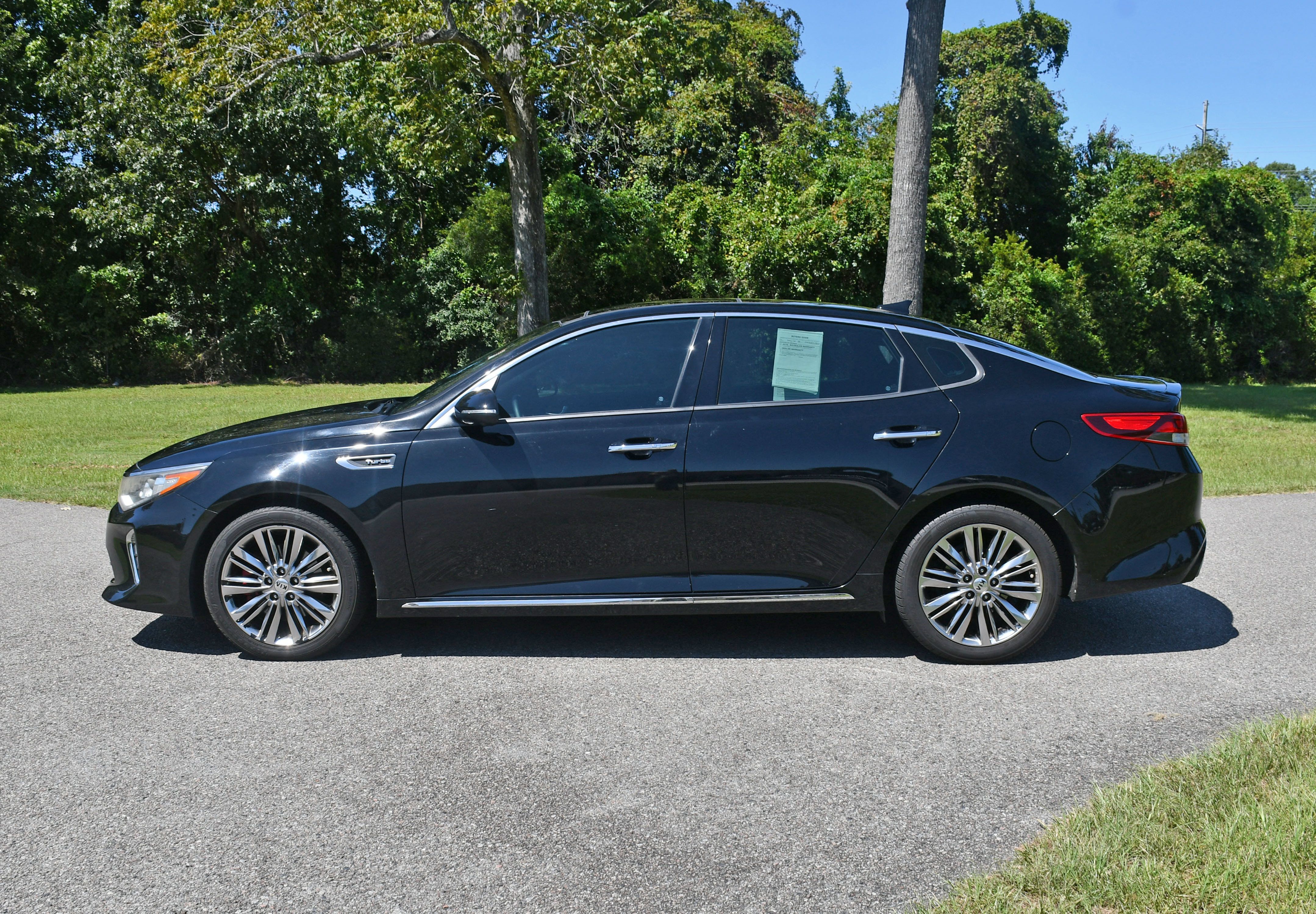 Used 2018 Kia Optima SX w/ Technology Package FWD image 2