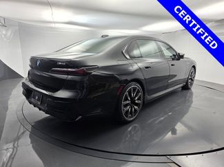 Certified 2025 BMW i7 xDrive60 w/ Executive Package AWD/4WD video 4