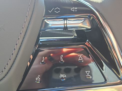 New 2026 Cadillac Escalade Platinum Sport w/ LPO, ONYX Package image 31