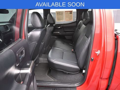 Used 2020 Toyota Tacoma Limited AWD/4WD image 29