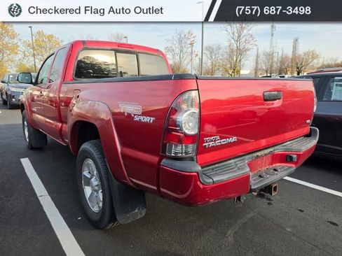 Used 2013 Toyota Tacoma 4x4 Access Cab V6 w/ TRD Sport Pkg image 4