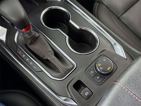 Certified 2023 Chevrolet Traverse RS image 12