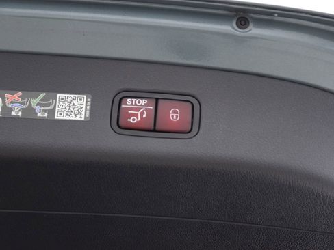 Certified 2025 Mercedes-Benz GLC 350e 4MATIC image 31