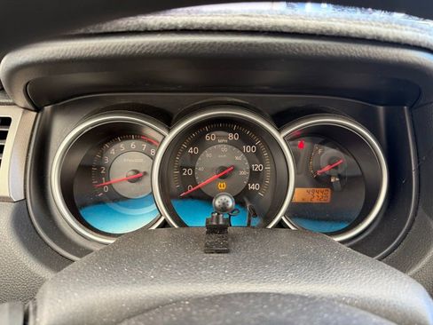 Used 2008 Nissan Versa Hatchback FWD image 14