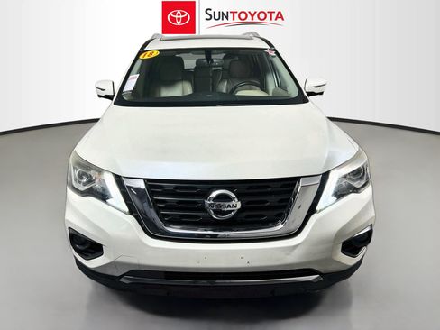 Used 2018 Nissan Pathfinder Platinum FWD image 10