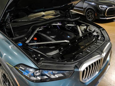 Used 2025 BMW X5 sDrive40i w/ Premium Package RWD image 52