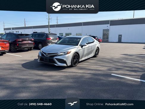 Used 2021 Toyota Camry XSE FWD image 1