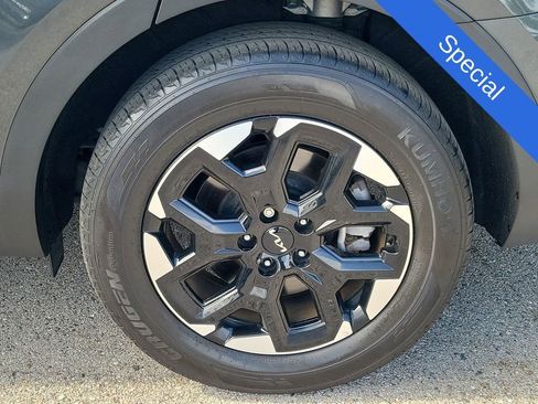 Used 2024 Kia Sorento S w/ Panoramic Sunroof Package FWD image 13