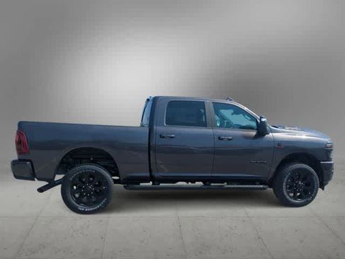New 2026 RAM 2500 Laramie AWD/4WD image 9