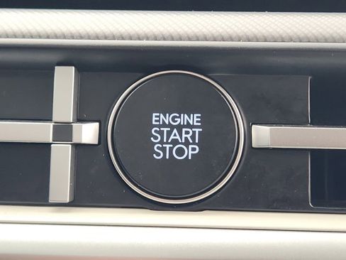 Used 2025 Hyundai Santa Fe SEL image 21