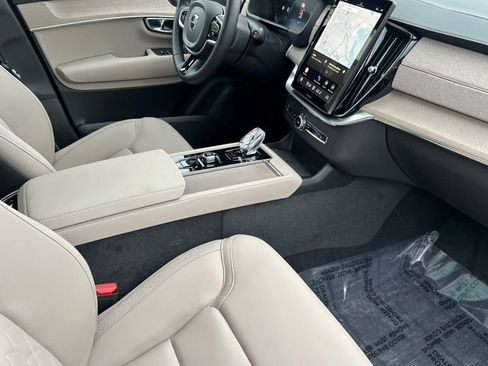 New 2026 Volvo XC90 B6 Plus w/ Protection Package Premier AWD/4WD image 19