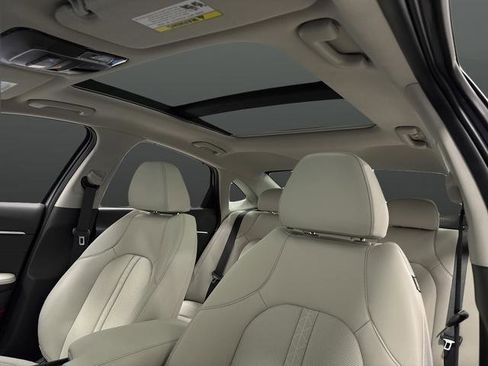 Used 2025 Hyundai Sonata Limited image 7