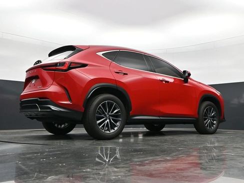 Used 2025 Lexus NX 250 FWD w/ Towing Package (2000 Lbs) image 38