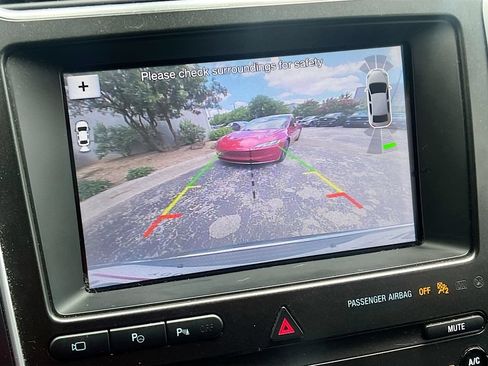 Used 2019 Ford Explorer Limited w/ Ford Safe & Smart Package AWD/4WD image 14