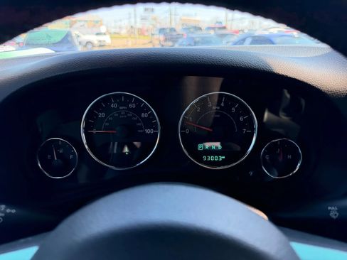 Used 2018 Jeep Wrangler Unlimited Sport S AWD/4WD image 22