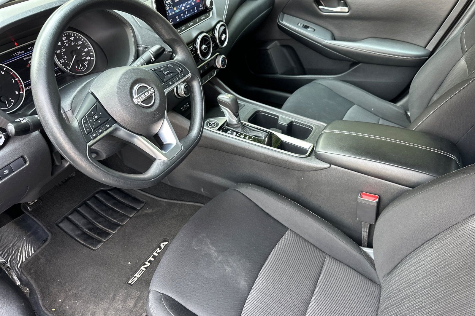 Used 2025 Nissan Sentra SV FWD image 10