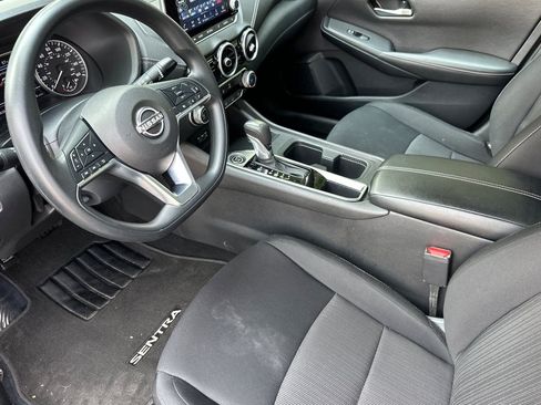Used 2025 Nissan Sentra SV FWD image 10