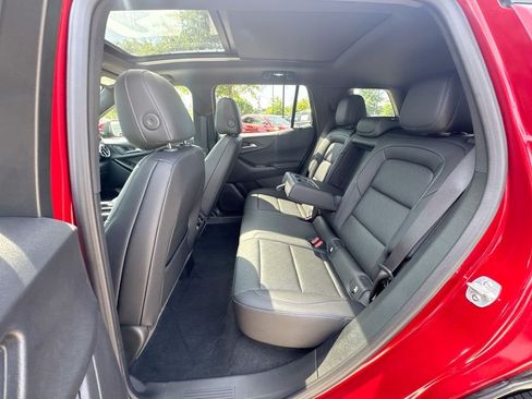 Used 2026 Chevrolet Equinox LT w/ Convenience Package II FWD image 31