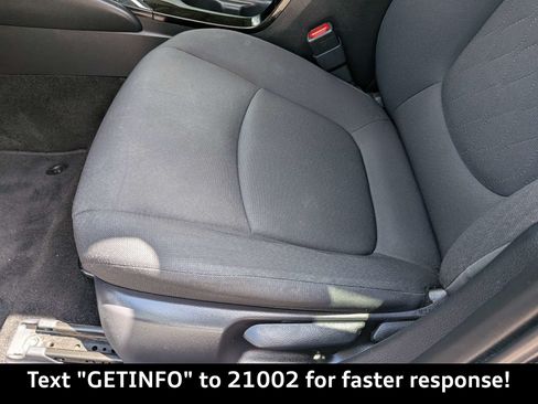 Used 2020 Toyota Corolla LE FWD image 23