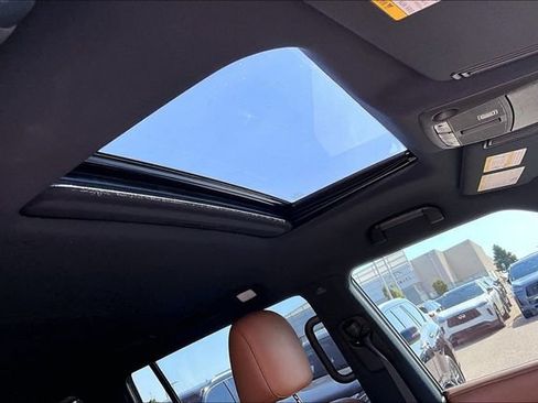 Used 2024 INFINITI QX80 Sensory AWD/4WD image 22