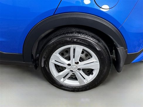 Certified 2024 Nissan Kicks S image 33