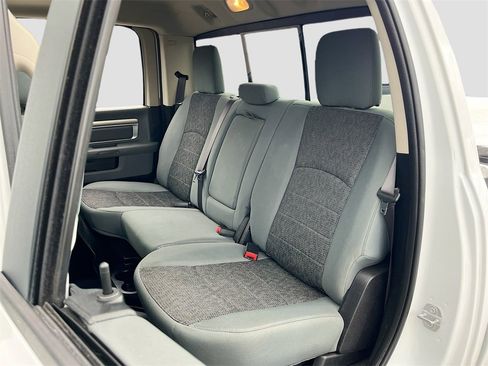 Used 2019 RAM 1500 Big Horn image 22