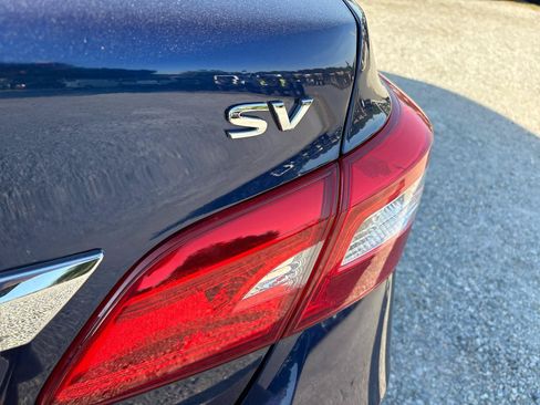 Used 2019 Nissan Sentra SV FWD image 19