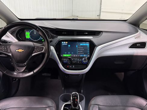 Used 2020 Chevrolet Bolt Premier w/ Infotainment Package FWD image 13
