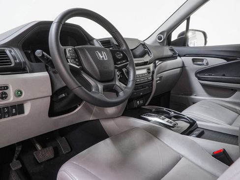 Used 2021 Honda Pilot Touring image 22