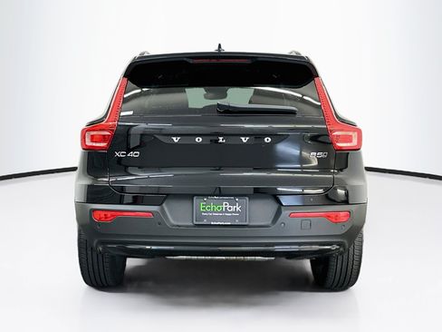 Used 2026 Volvo XC40 B5 Plus AWD/4WD image 7