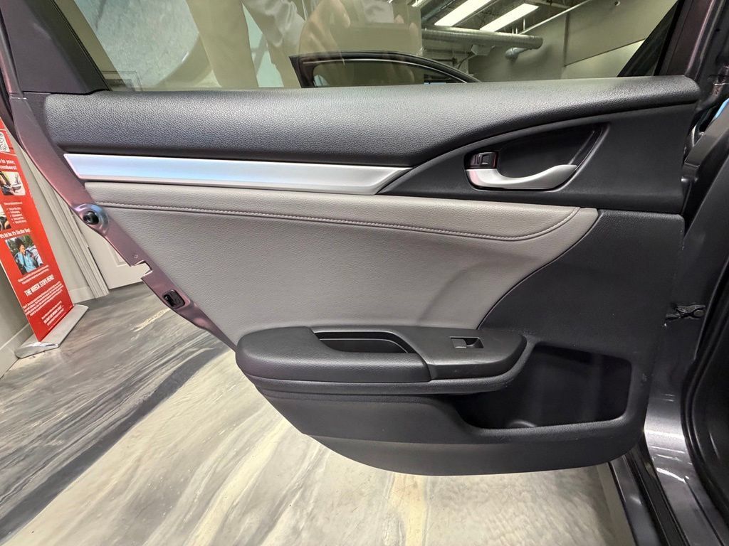 Used 2018 Honda Civic Touring image 49