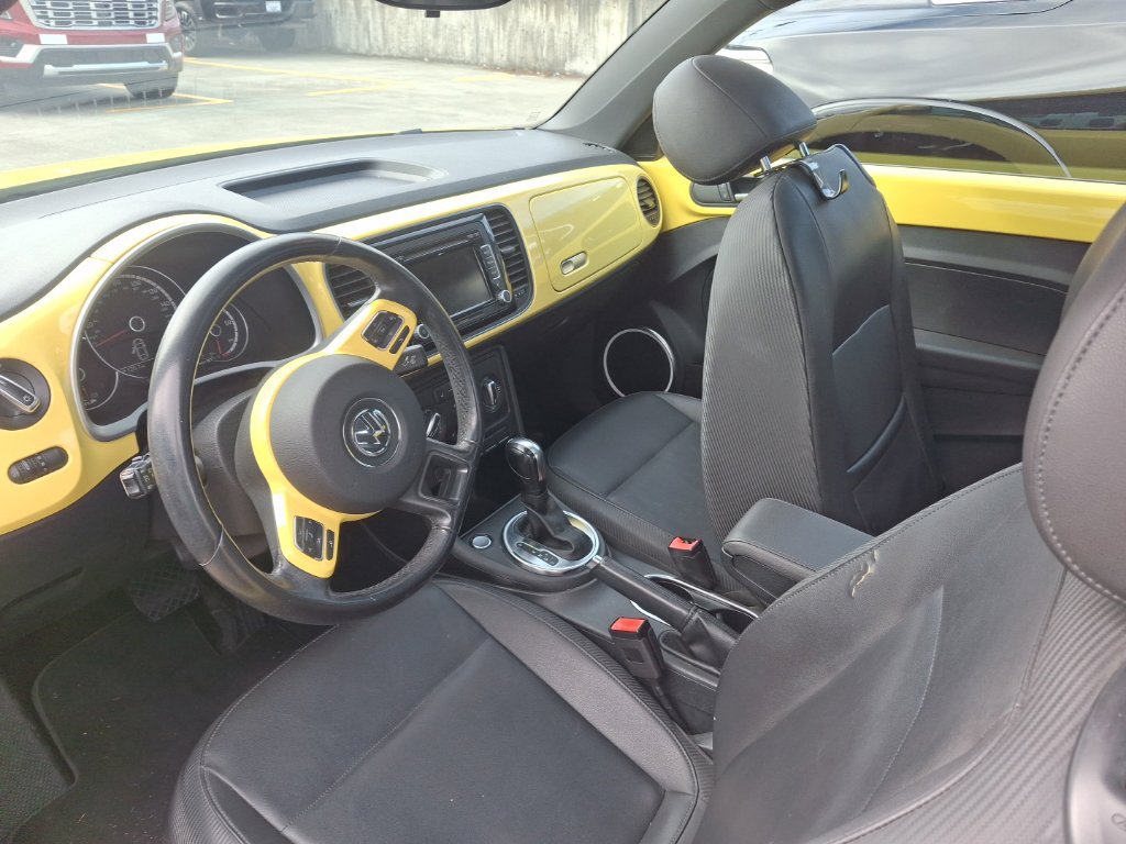 Used 2013 Volkswagen Beetle 2.5 FWD image 9